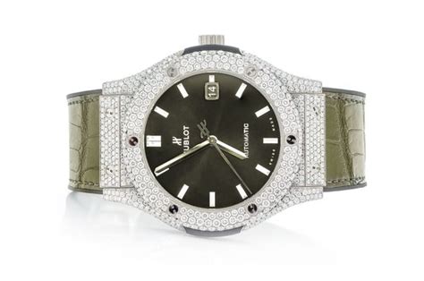 Hublot Classic Fusion 42MM Steel 9.50ctw (nx8970) 